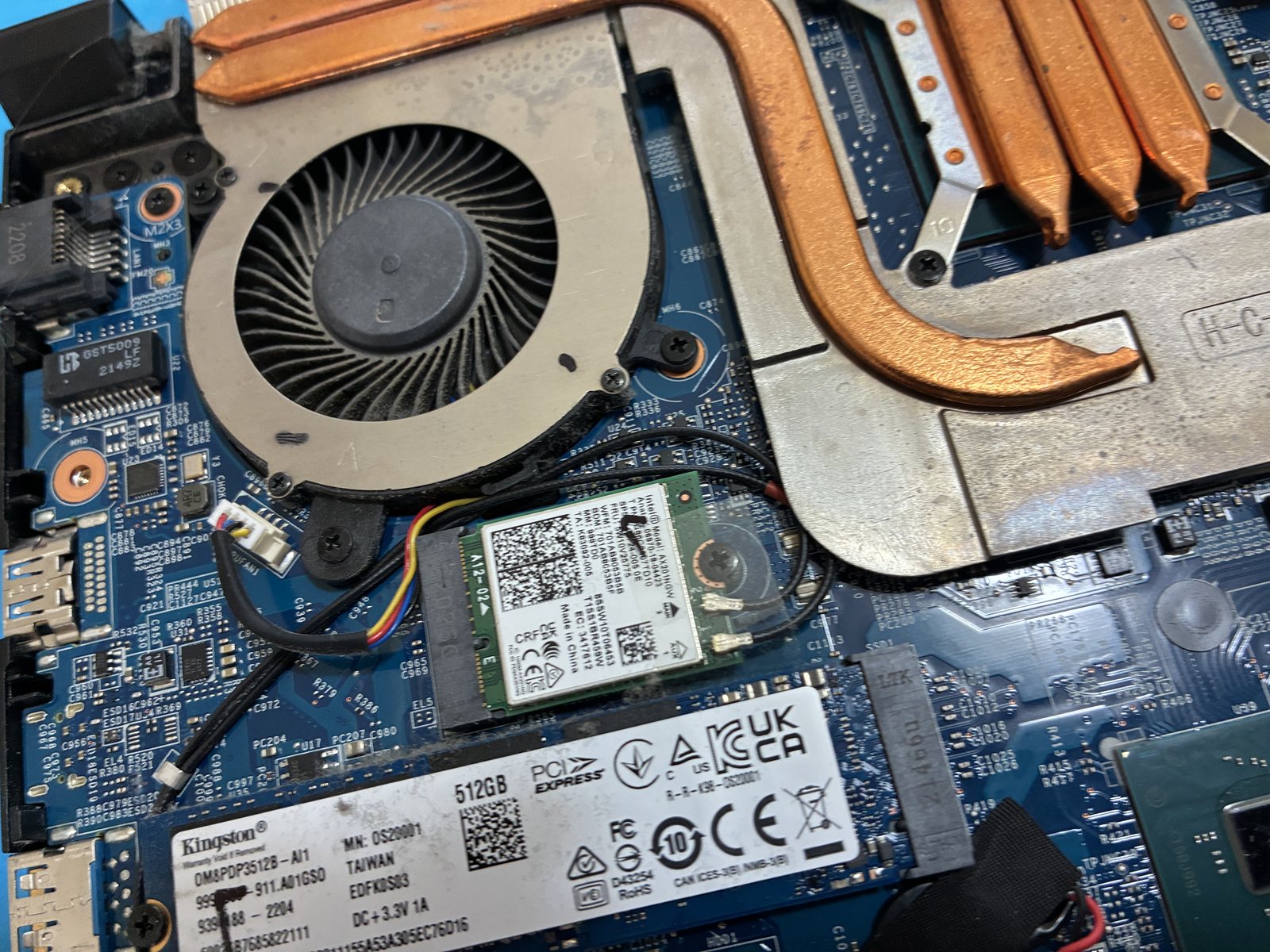 SSD Kingston 512GB NVMe e Intel Wi-Fi 6 AX201 nell'MSI Katana GF66 - Monza